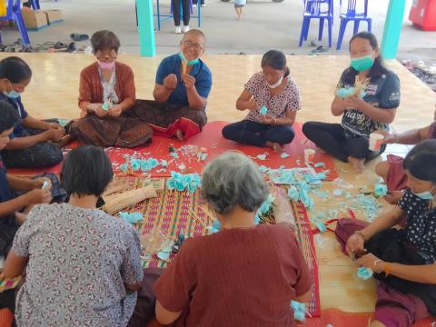 กิจกรรมทำดอกไม้จันทน์