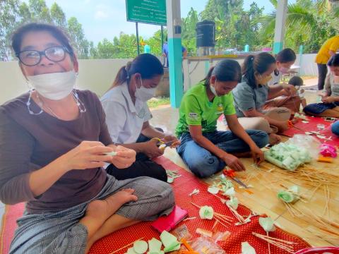 กิจกรรมทำดอกไม้จันทน์