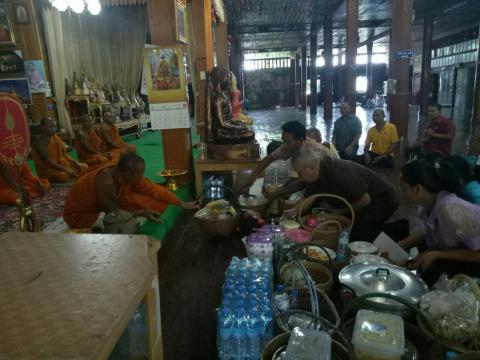 กิจกรรมเข้าวัด ทำบุญ ฟังธรรม วัดลำดวน