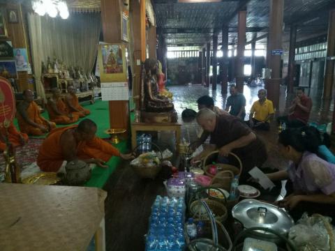 กิจกรรมเข้าวัด ทำบุญ ฟังธรรม วัดลำดวน