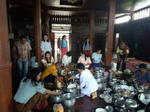 กิจกรรมเข้าวัด ทำบุญ ฟังธรรม วัดลำดวน