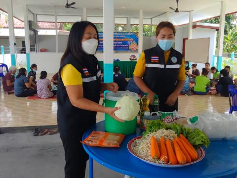 กิจกรรมทำปอเปี๊ยะทอด