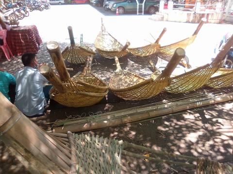 กลุ่มอาชีพเปลสานไม้ไผ่